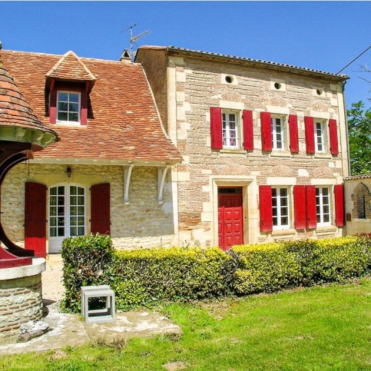  FAMICITY DIJON : House | GARDONNE (24680) | 680 m2 | 1 575 000 € 