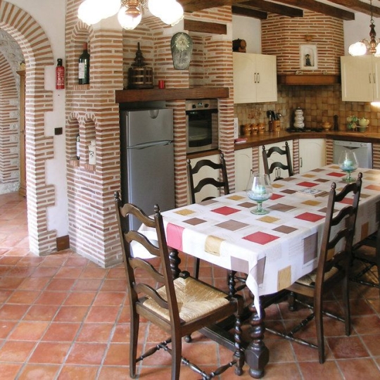  FAMICITY DIJON : House | GARDONNE (24680) | 680 m2 | 1 575 000 € 