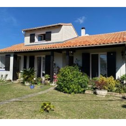  FAMICITY DIJON : House | MESCHERS-SUR-GIRONDE (17132) | 105 m2 | 350 000 € 