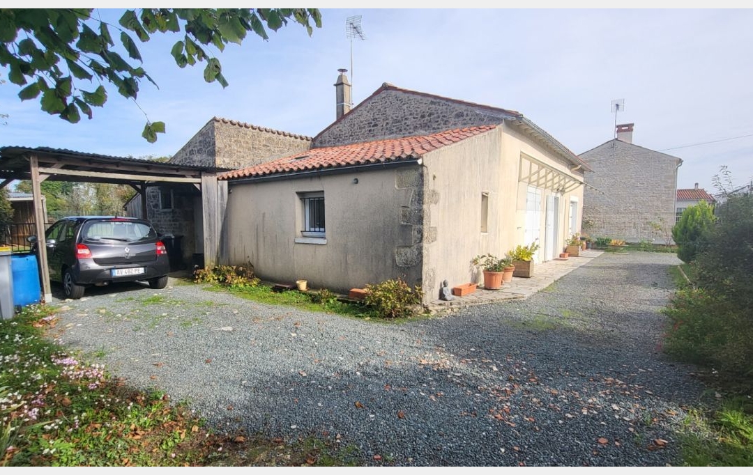 FAMICITY DIJON : Maison / Villa | SAINT-HILAIRE-DES-LOGES (85240) | 70 m2 | 108 000 € 